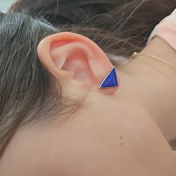 Vintage Silver and Blue Stone Triangle Earrings - Picture 5 of 6